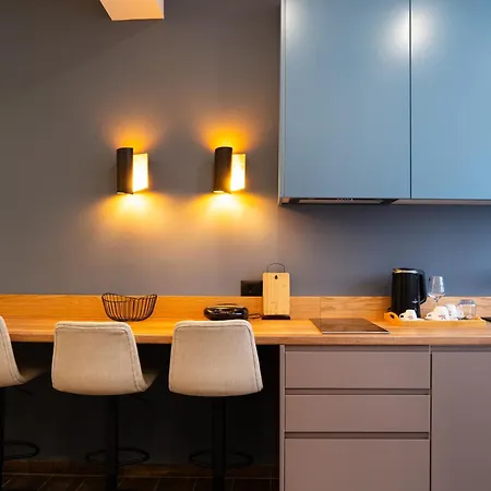 Al Apartment