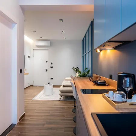 Al Apartment *